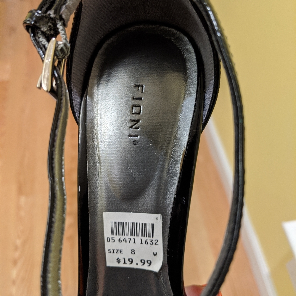 3 for $30 FIONI open toe shoes - Picture 6 of 6